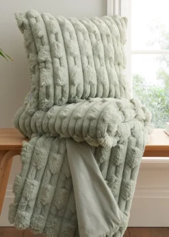 Bianca Fine Linens So Soft Carved Faux Fur Blanket Throw (150x200 cm)