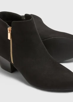 Black Side Zip Heeled Boots