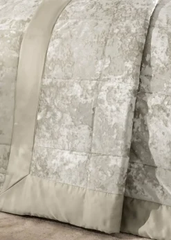 Catherine Lansfield Crushed Velvet Quilted Bedspread (220x220cm)
