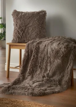 Catherine Lansfield Cuddly Cushion (45x45cm)