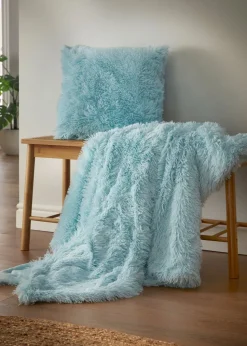 Catherine Lansfield Cuddly Cushion (45x45cm)