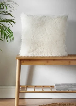 Catherine Lansfield Cuddly Cushion (45x45cm)