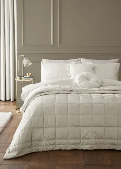 Catherine Lansfield Kingsley Soft Matt Velvet Duvet Cover Set