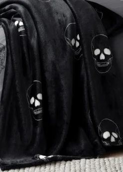 Catherine Lansfield Skulls Cosy Fleece 130x170cm Blanket Throw