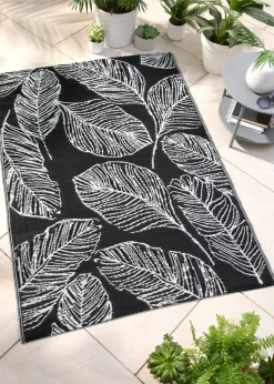 Fusion Matteo Black Outdoor Rug