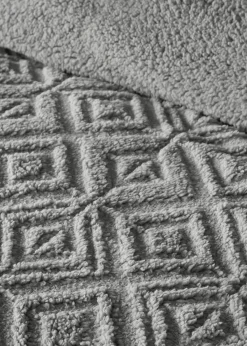 Fusion Snug Romo Grey Pinsonic Fleece Duvet Cover Set