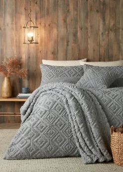 Fusion Snug Romo Grey Pinsonic Fleece Throw (130x180cm)