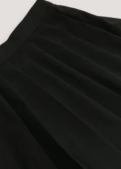 Girls Black Pleated School Skirt (8-16yrs)