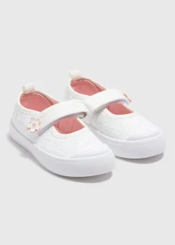 Girls White Broderie Pumps (Younger 4-12)
