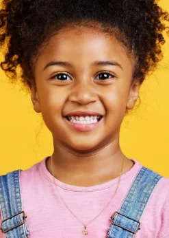 Golden Moments 9ct Yellow Gold Pink Enamel Heart Pendant