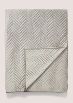 Grey Velvet Quilted Bedspread (235cm x 235cm)