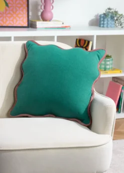 Heya Home Wiggle Velvet Piped Ready Filled Cushion (45cm x 45cm x 8cm)