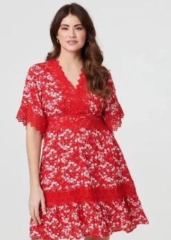 Izabel London Red Floral Lace Trim 1/2 Sleeve Mini Dress
