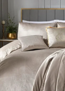 Laurence Llewelyn-Bowen Montrose Velvet Beige Duvet Cover Set