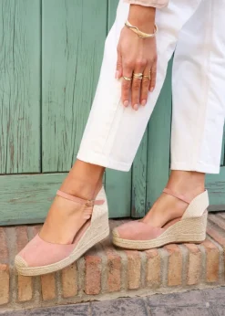 Linzi Present Dusky Pink Faux Suede Closed Toe And Open Back Espadrille Wedge