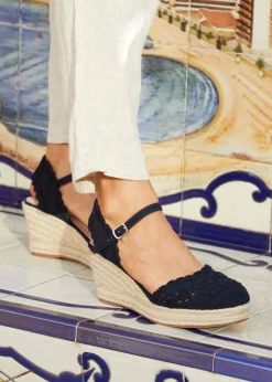 Linzi Riviera Navy Woven Closed Toe Espadrille Wedge