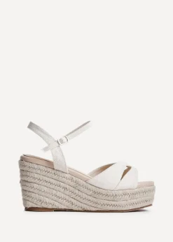 Linzi Sian Wide Fit Nude Canvas Linked Design Wedges