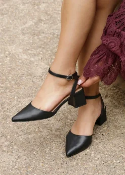 Linzi Suzy Wide Fit Black Faux Leather Court Heel