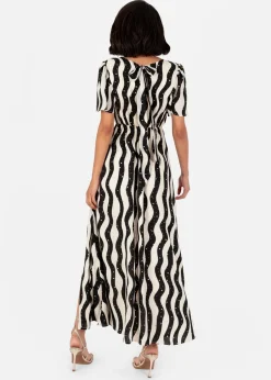Lovedrobe Multi Wave Short Sleeve Midaxi Dress