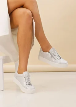 Lunar Silver Albania Trainer