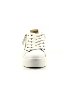 Lunar White Nia Trainer