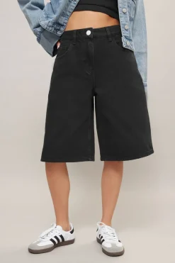 Pixiegirl Petite Black Denim Jorts