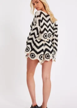 Quiz Black Crochet Scalloped Shorts