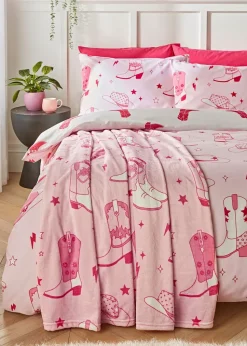 Sassy B Cowgirl Boots Cosy Fleece 200x240cm Oversized Blanket Throw