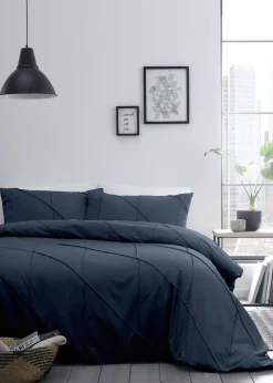Serene Dart Navy Duvet Cover Set