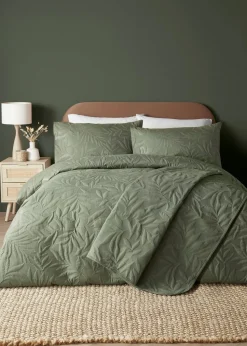 Serene Luana Dark Green Quilted Bedspread