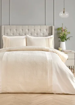 Soiree Iras Velvet Natural Duvet Cover Set