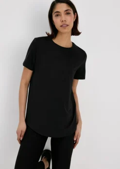 Souluxe Black T-Shirt