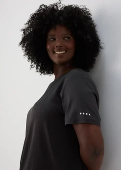 Souluxe Black T-Shirt