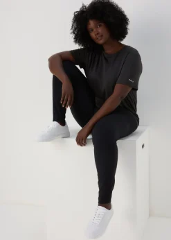 Souluxe Black T-Shirt