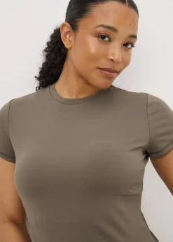 Souluxe Mocha Fitted T-Shirt
