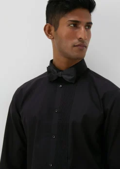 Taylor & Wright Black Regular Fit Tuxedo Shirt & Bow Tie Set