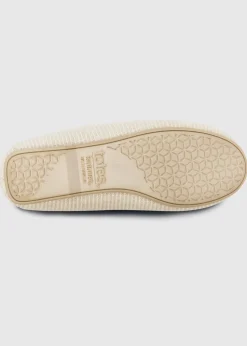 Totes Isotoner Beige Textured Moccasin Slipper