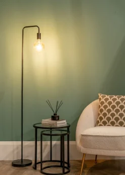 ValueLights Bronx Black Metal Floor Lamp (150.5cm x 22cm x 35.5cm)