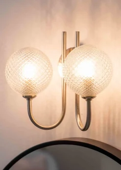 ValueLights Elle Brushed Silver Wall Light with Clear Globe Shade (20cm x 24cm x 13.5cm)