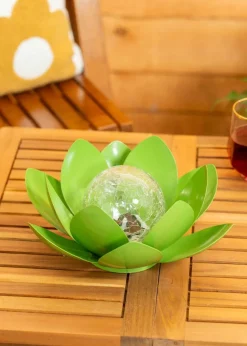 ValueLights Solar Green Waterlily Lotus Flower Garden Light With Integrated LED's (11cm x 26.5cm x 26.5cm)