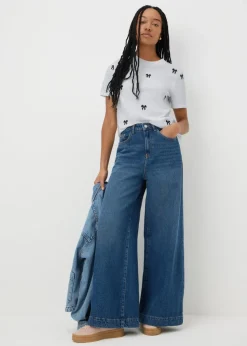 White Bow Embroidered T-Shirt